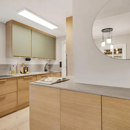 Is Bergen, 2 Min Walk To Everything Apartamento *