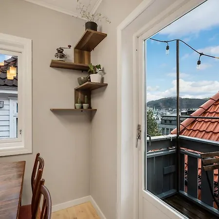 Is Bergen, 2 Min Walk To Everything Apartamento *