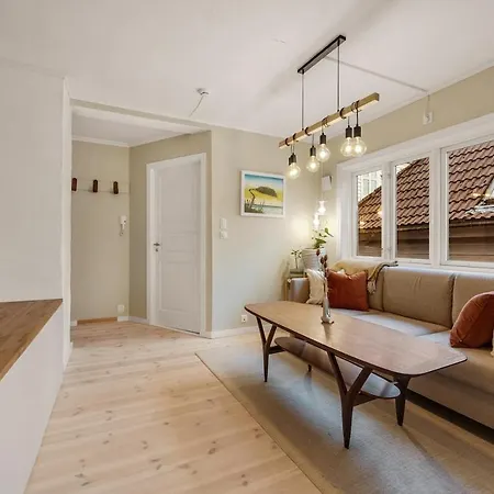 Is Bergen, 2 Min Walk To Everything Bergen